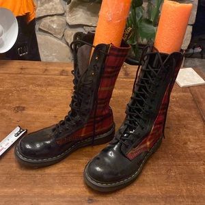 Amazing plaid 14 eye boots uk5/us7